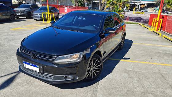 VOLKSWAGEN JETTA 2.0 TSI HIGHLINE 211CV GASOLINA 4P TIPTRONIC